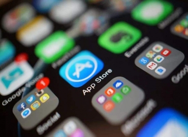 生活可以離開手機，手機卻離不開生活